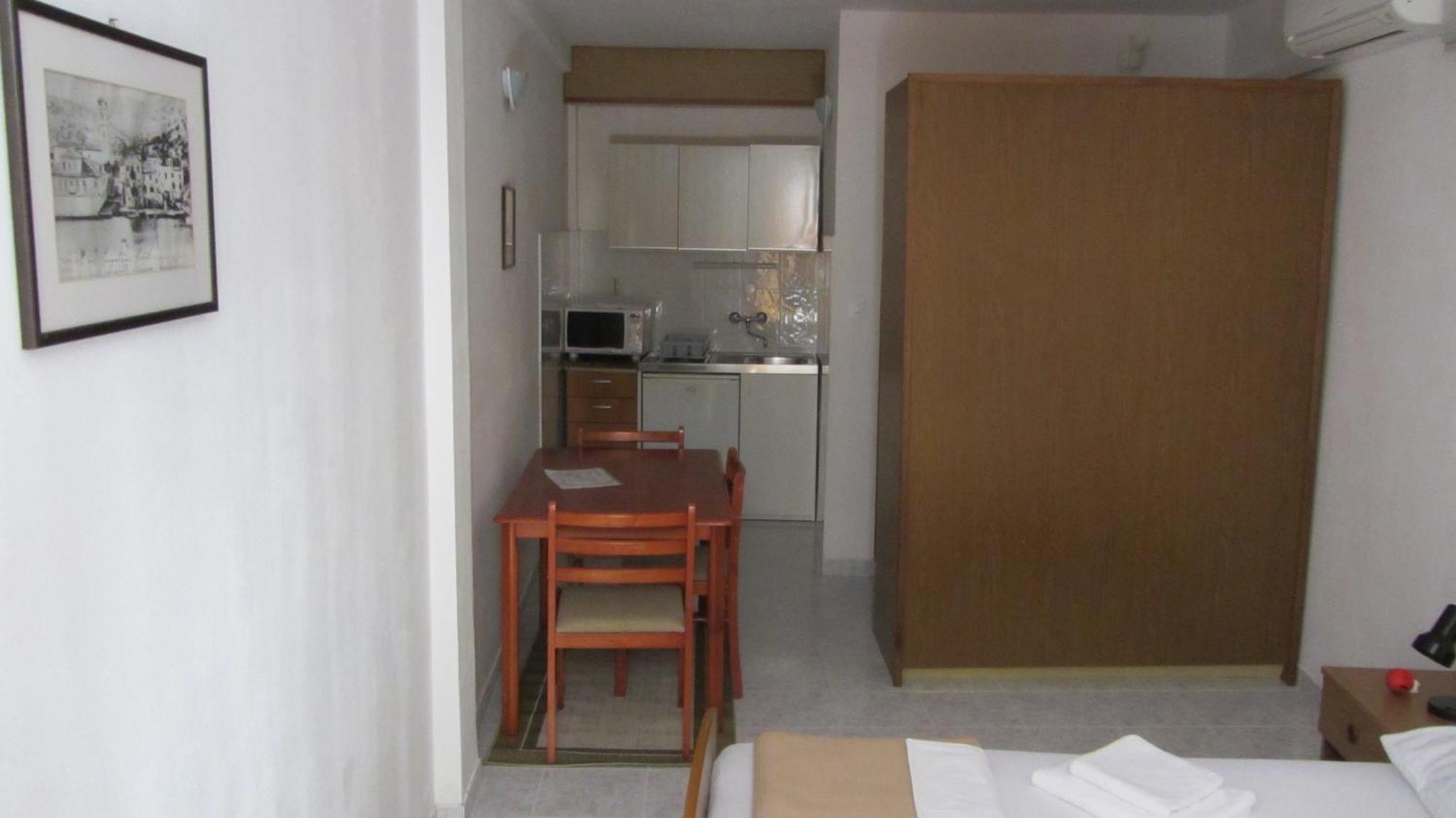 Dvor Maraca Bell Tower Apartments 迪斯诺 客房 照片